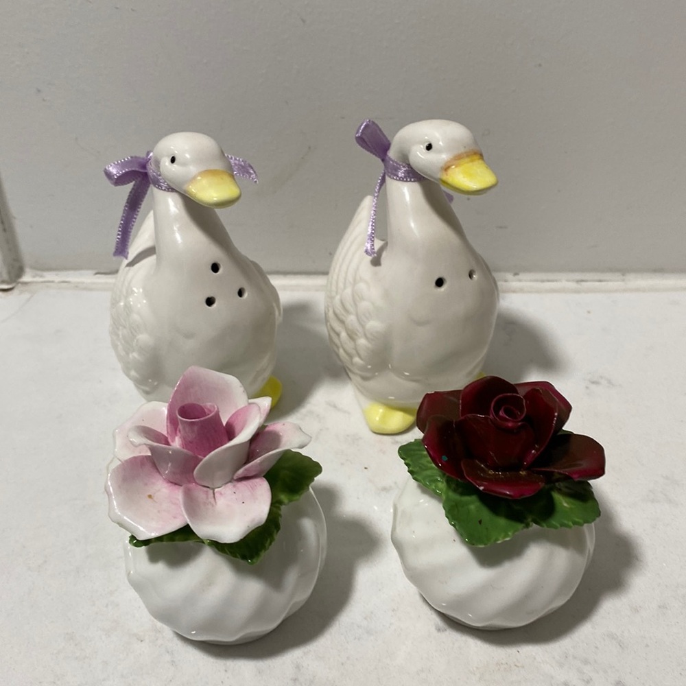 Vintage salt and pepper shakers (2 sets, sold together)